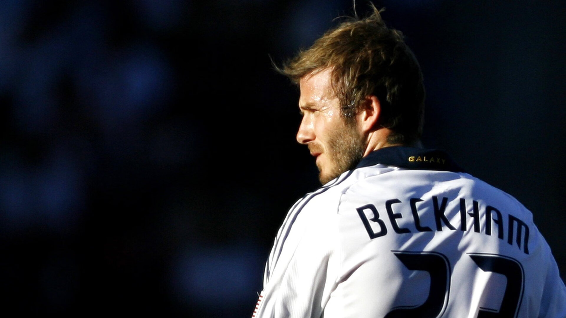 国际足球明星积极参与公益事业,助力青少年的成长和运动发展,国际足球明星名字